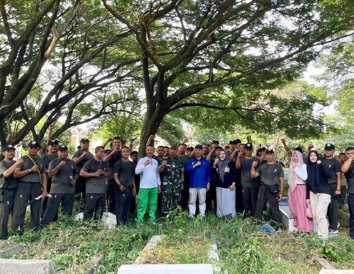 Dinsos Aceh Dan TNI Gotong Royong Bersihkan Taman Makam Bahagia (TMB)