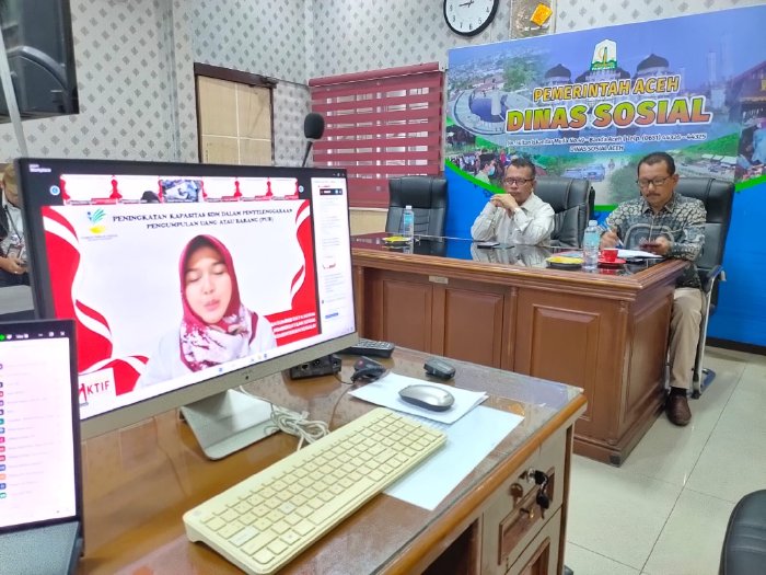 Kadis Muslem Ikuti Rapat Via Daring Sosialisasi Pengumpulan Uang Dan Barang (PUB) Oleh Kemensos RI