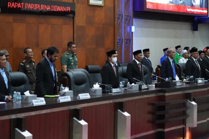 Plh Asisten I Hadiri Paripurna Penyampaian Visi-Misi Pasangan Calon Gubernur dan Wakil Gubernur Aceh