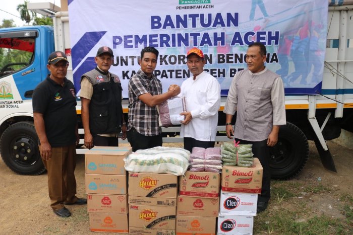 Dinsos Aceh Serahkan BufferStok Bencana Untuk Pemkab Aceh Besar