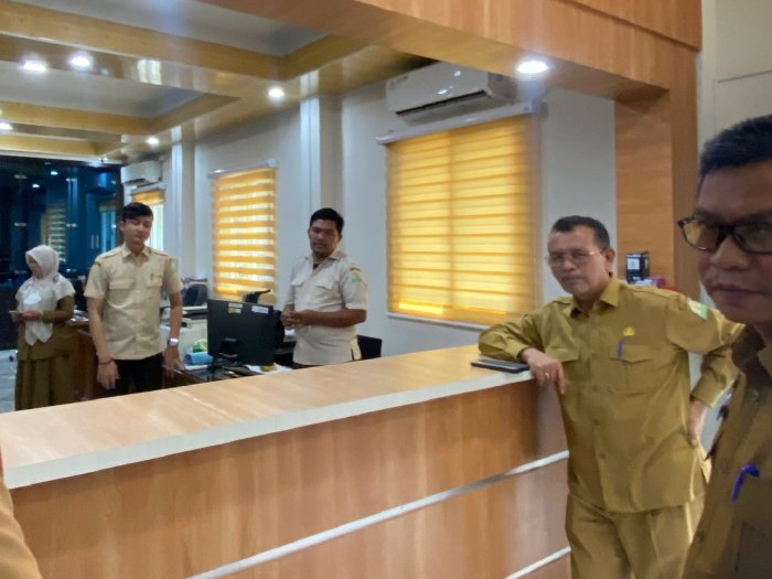Kadinsos Aceh Sidak Disiplin Pegawai Dinas